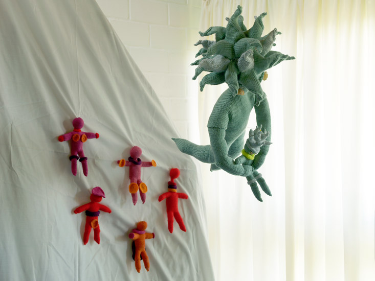 Alrun Wegener Stolzenberg - Gen-Manipulation (6 Puppen 25-70 cm)  - 2006